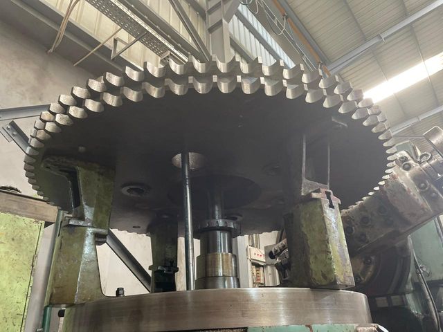 حلول مبتكرة للصناعات الثقيلة — EL Badr Industries, 8